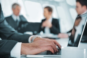 As soluções de transmissão para hotéis são ótimas para empresas de TI